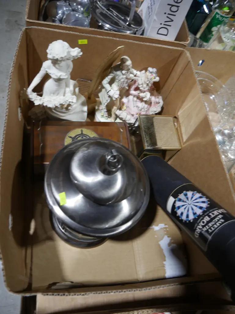 Ornaments, magnetic dart board etc Image 1++