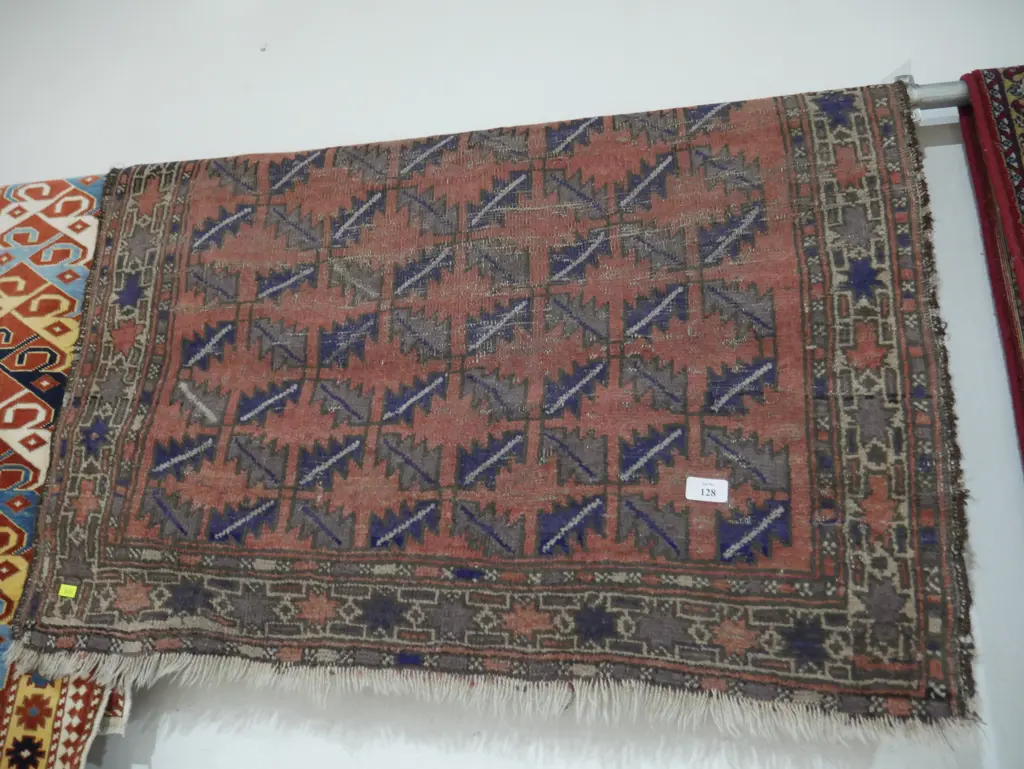 Hand knotted floor rug Image 1++