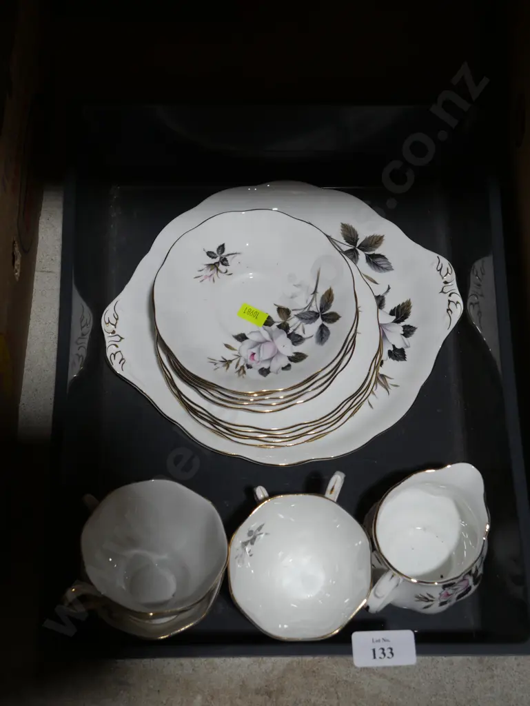 Royal Albert part tea set Image 1++