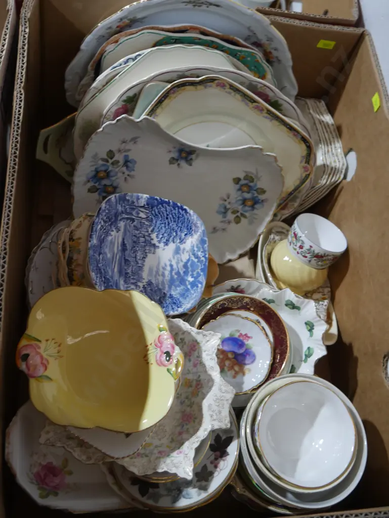 Assorted plates Image 1++