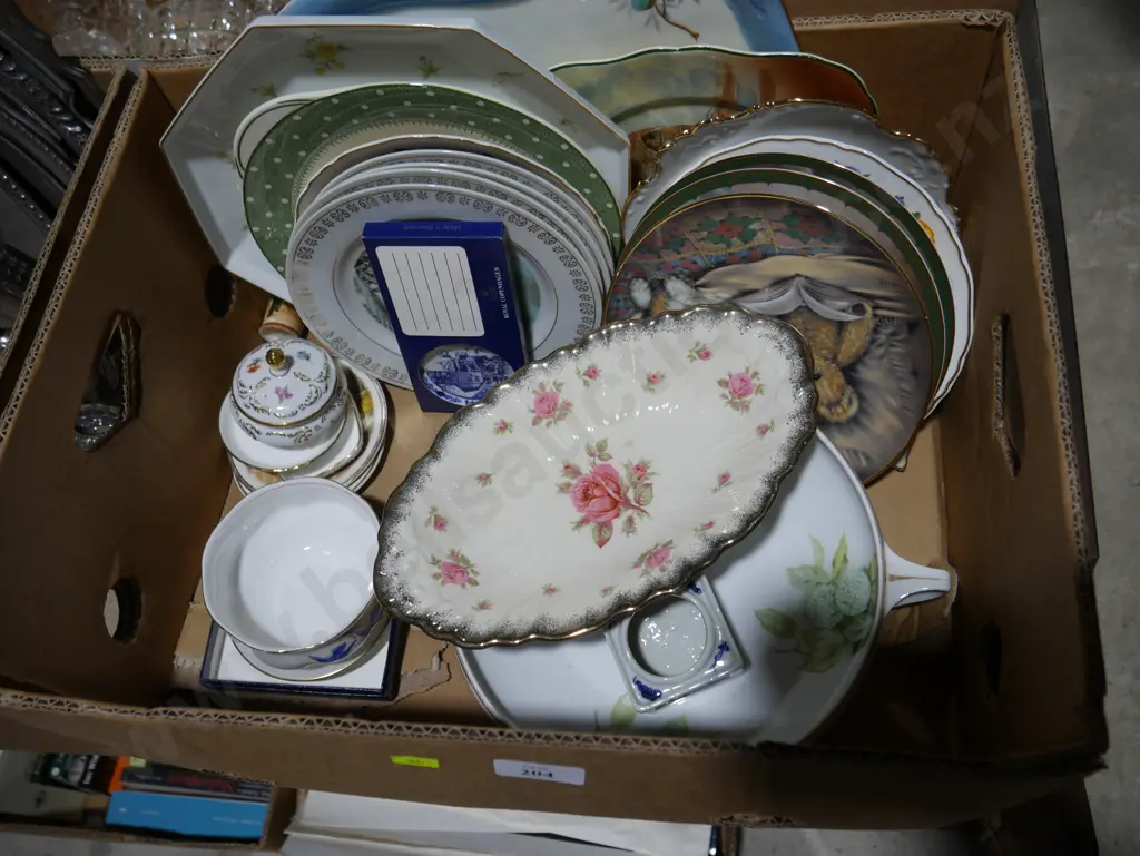 Box of china Image 1++