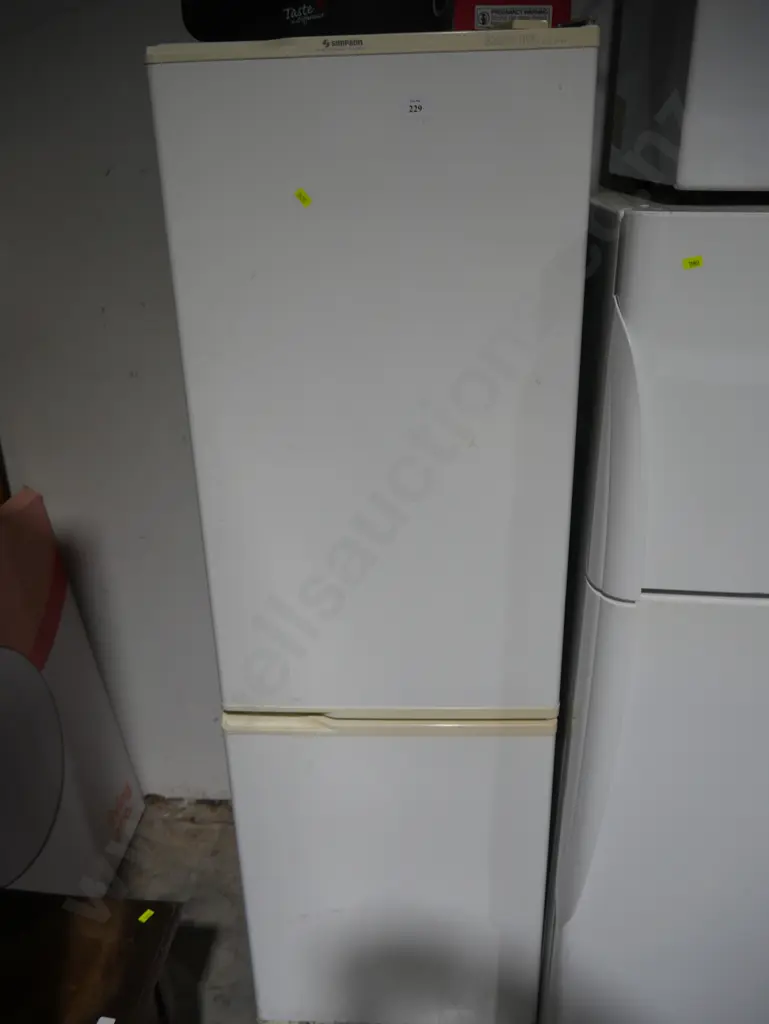Simpson fridge freezer Image 1++