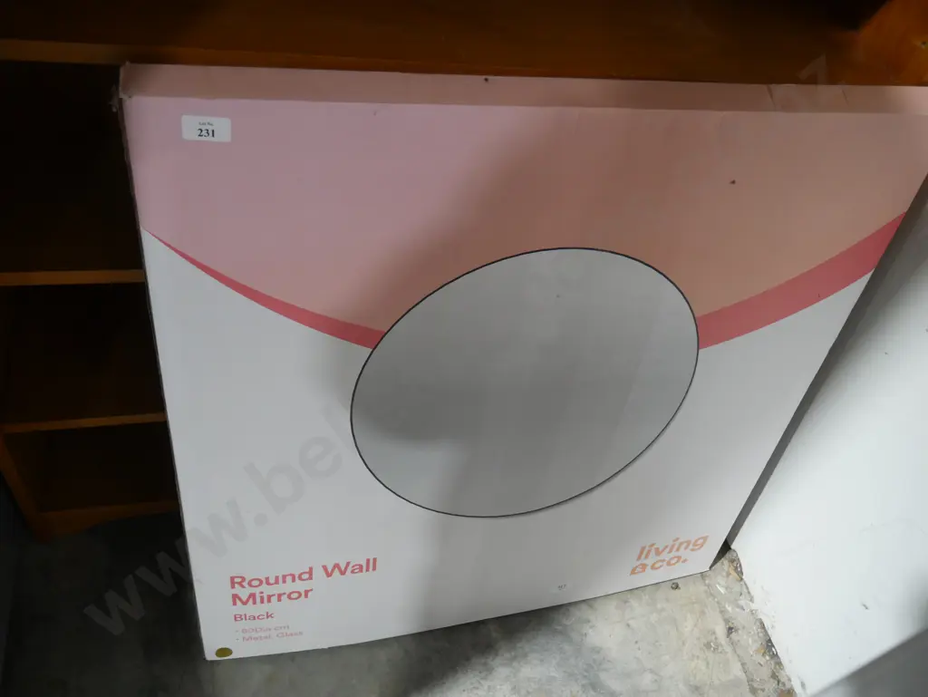 Round wall mirror Image 1++