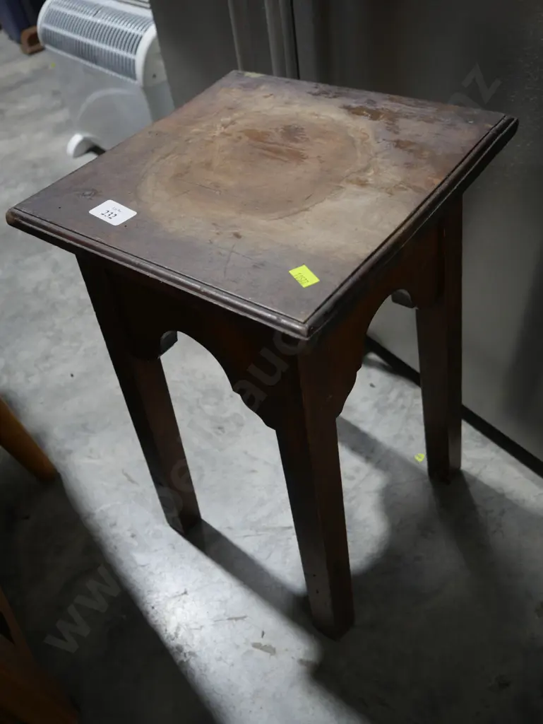 Wooden stool Image 1++