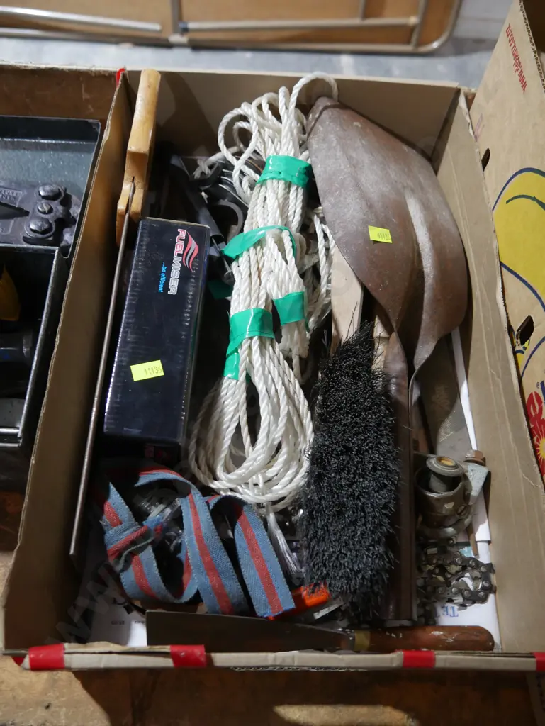 Assorted workshop sundries Image 1++