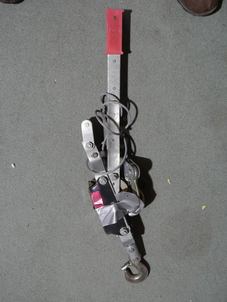 Hand winch Image 1++