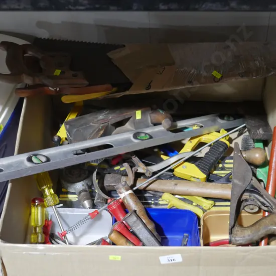 Assorted workshop hand tools