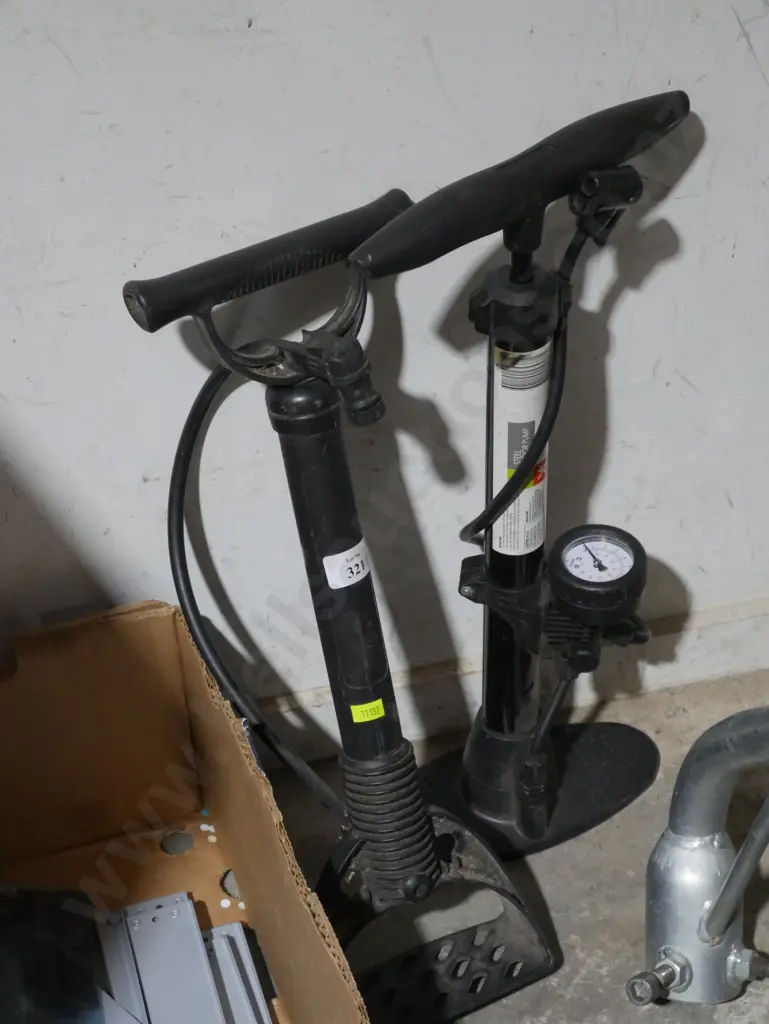 2 air pumps Image 1++