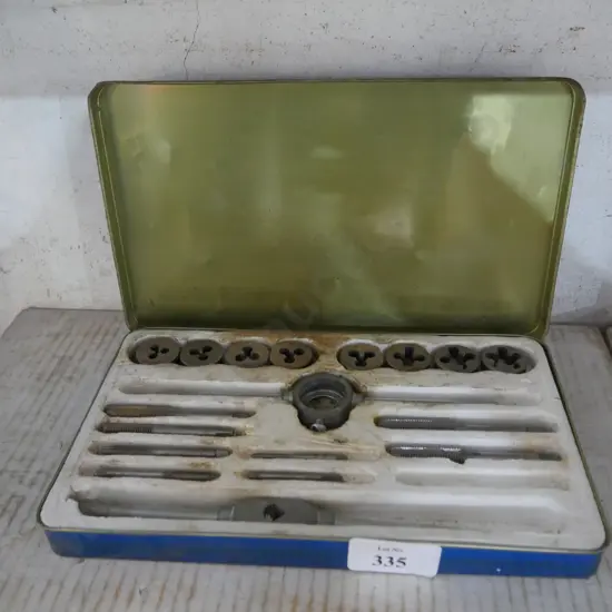 Tap and die set