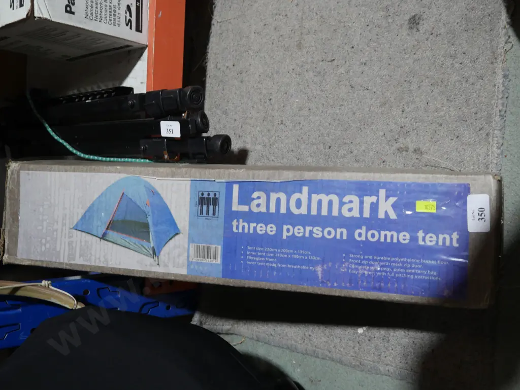 Landmark 3-person dome tent Image 1++