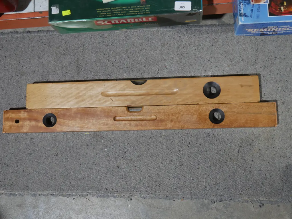 2 spirit levels Image 1++