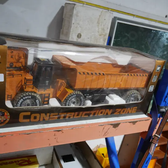 Remote control truck