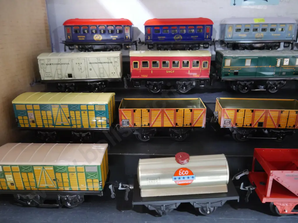 Serie Hornby reproduction French train wagons and boxes Image 1++