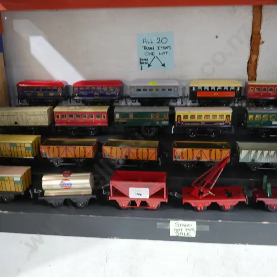 Serie Hornby reproduction French train wagons and boxes