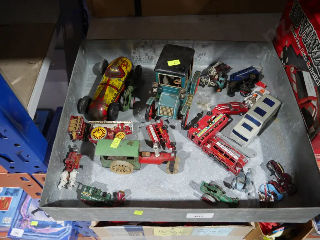 Assorted vintage model cars etc Image 1++