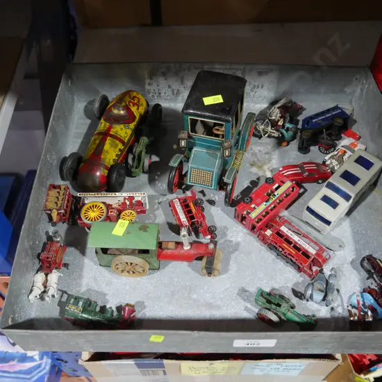 Assorted vintage model cars etc