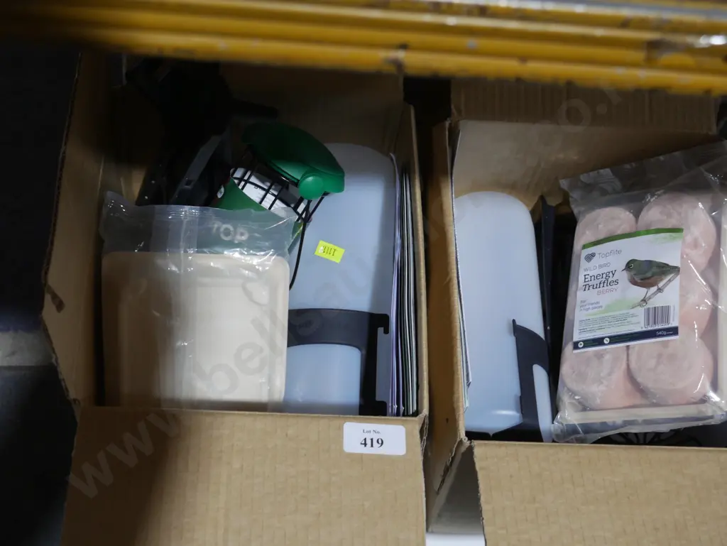 Assorted bird feeders Image 1++