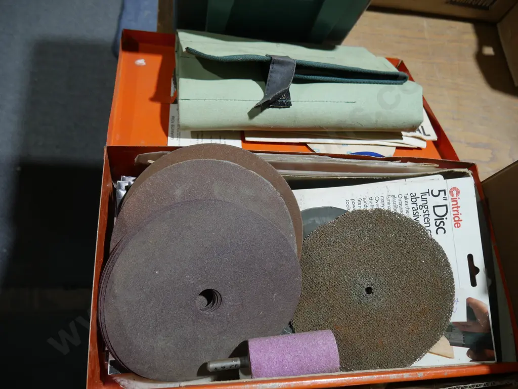 Sanding discs etc Image 1++