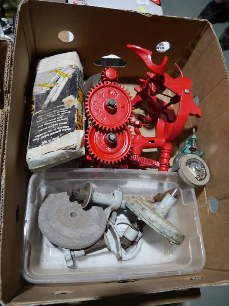 Sickle bar mower sharpener Image 1++