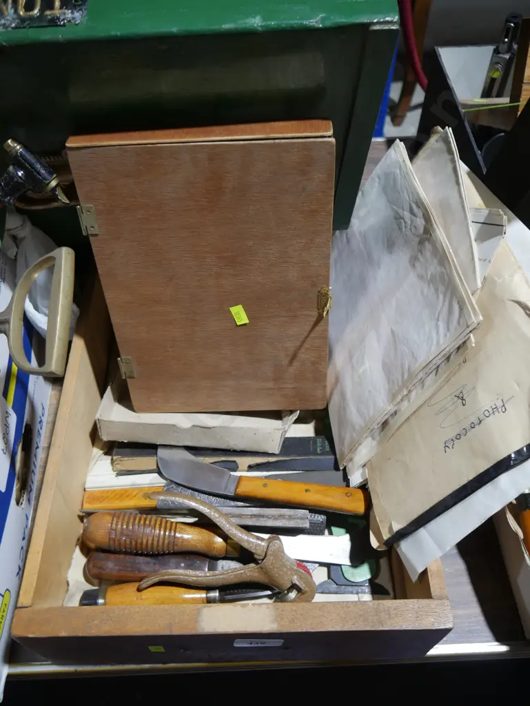 Assorted knives Image 1++