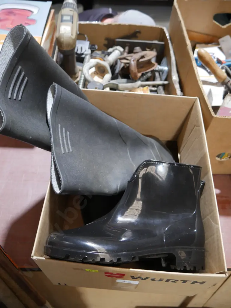 Two pair of gumboots Image 1++