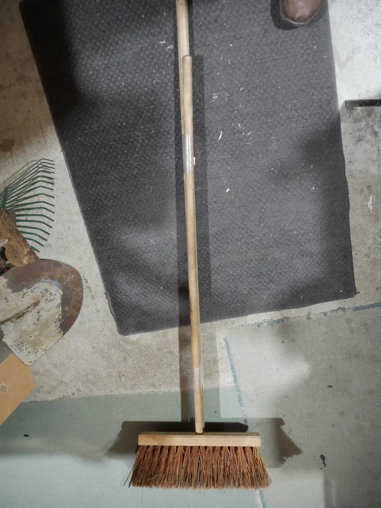 2 yard brooms Image 1++