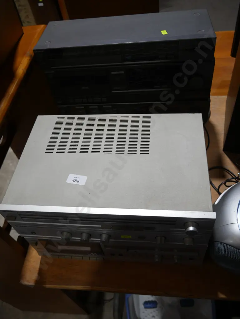 Stereo equipment Image 1++