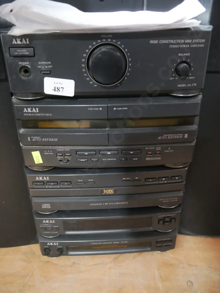 Akai stereo system Image 1++