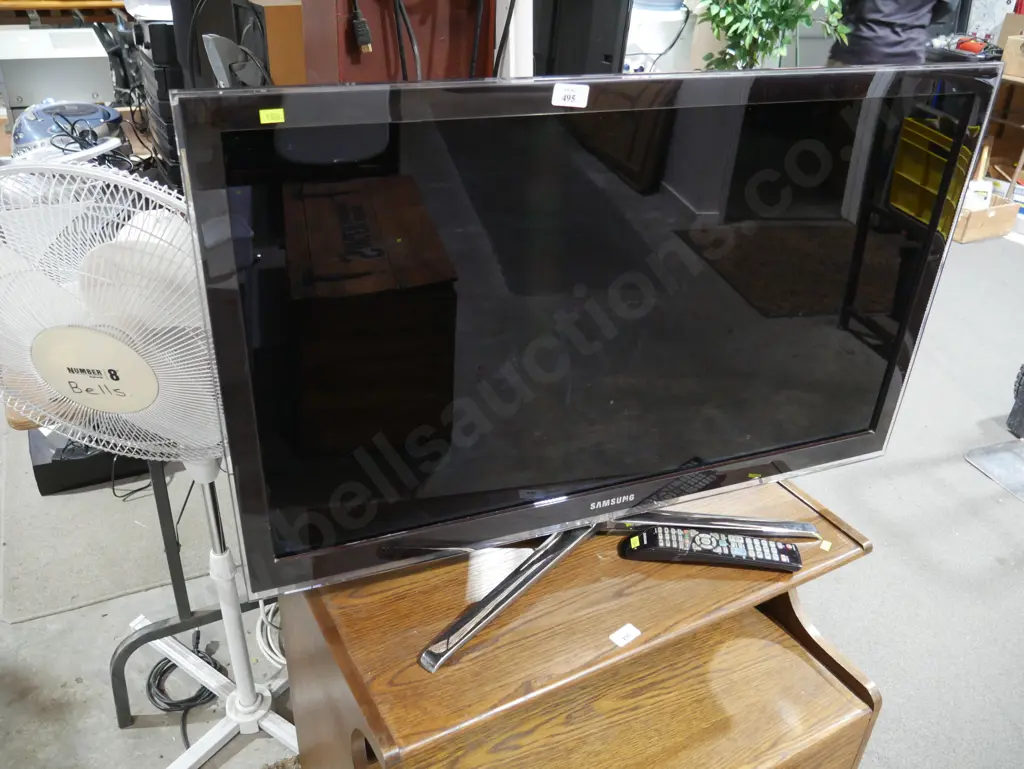 Samsung TV 40 inch Image 1++