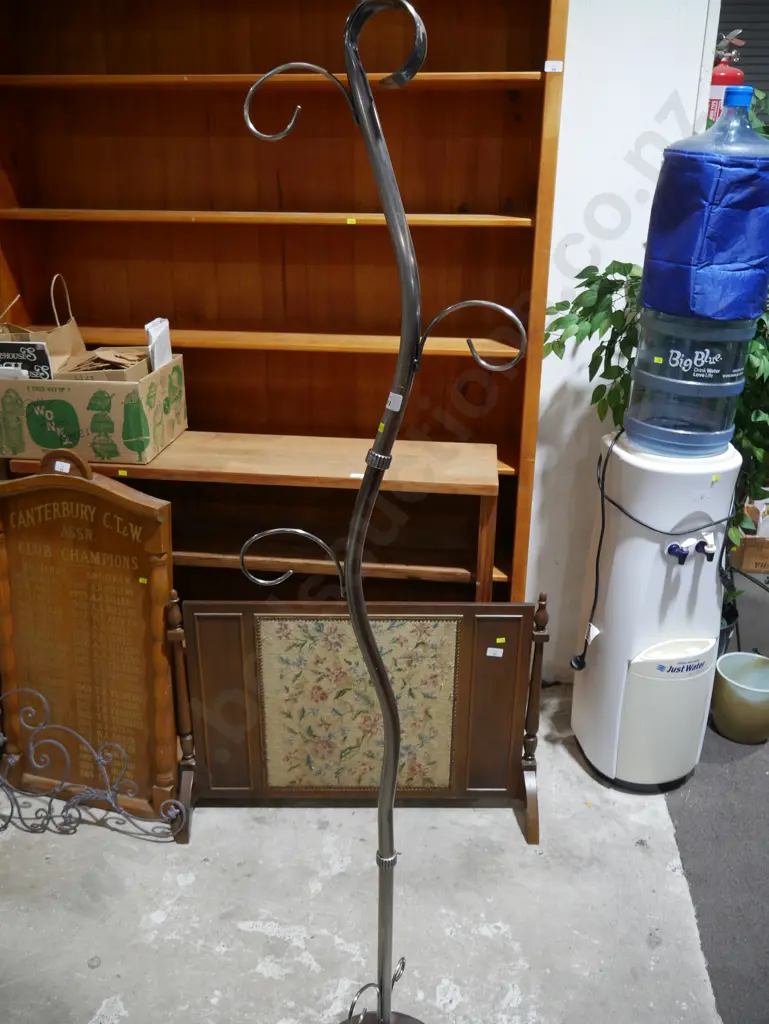 Coat stand Image 1++