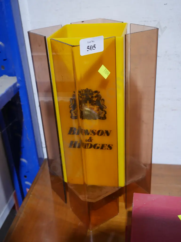 Beatson hedges advertising stand Image 1++