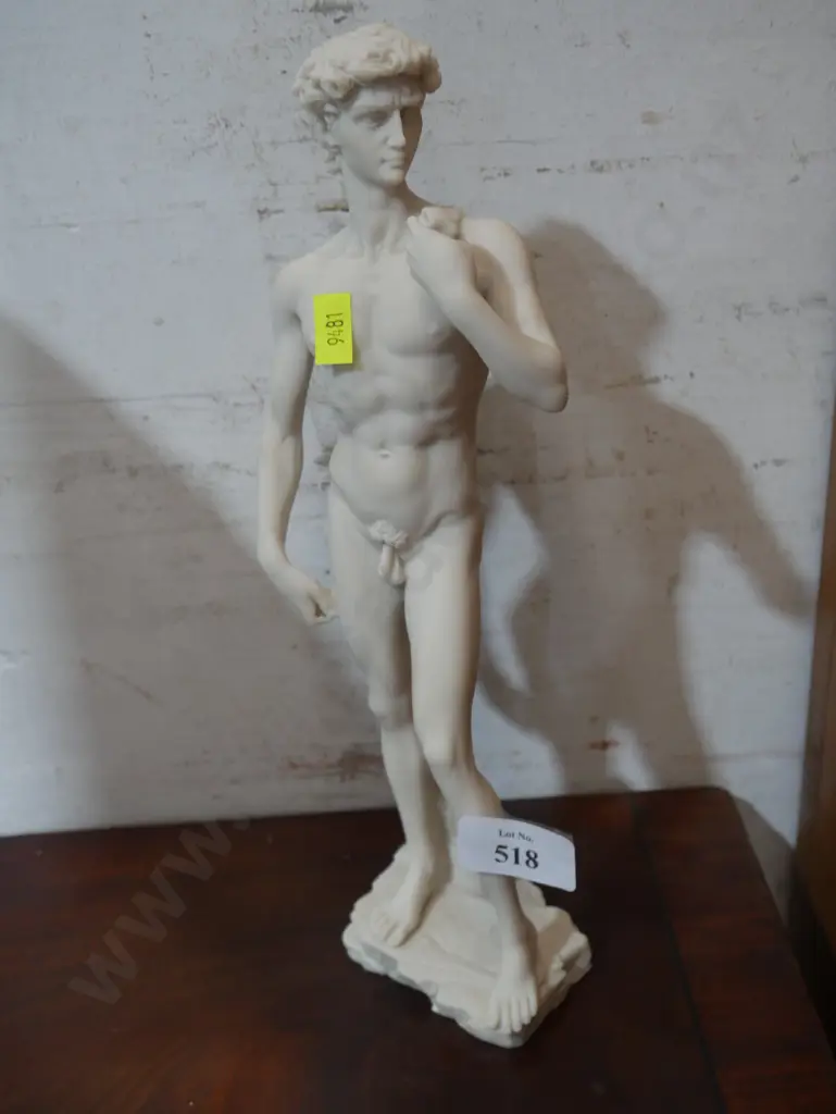 Male figurine Image 1++