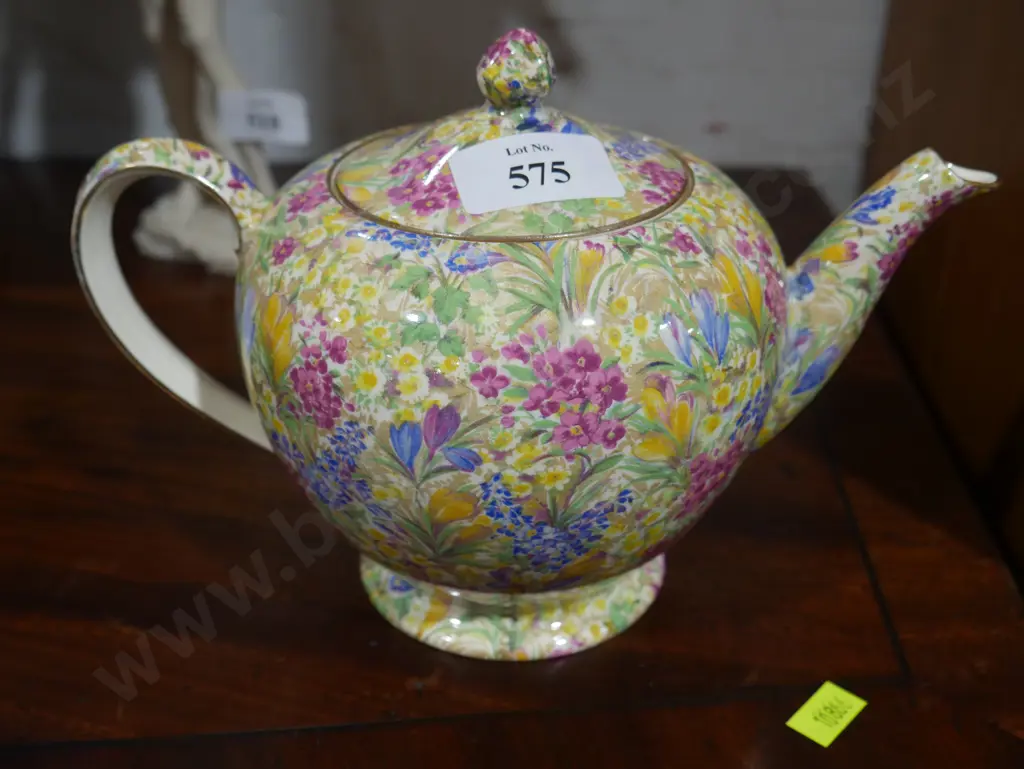 Royal Winton all over floral teapot Image 1++