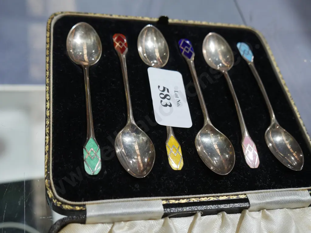 Sterling silver and enamel teaspoons in case Image 1++