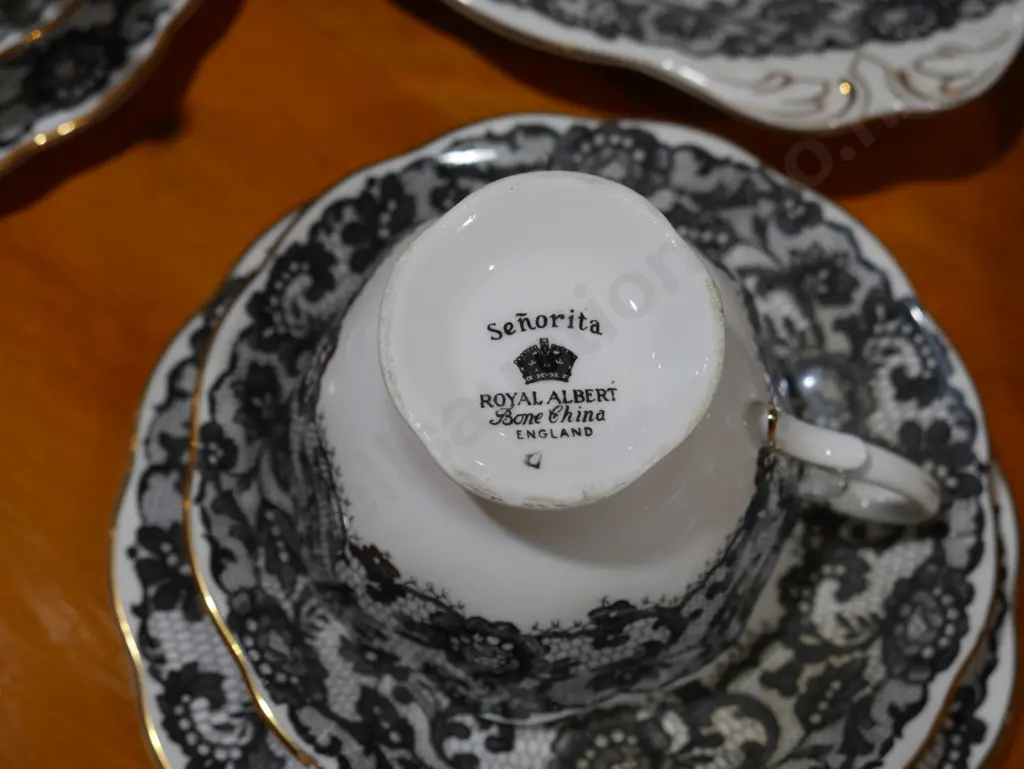 Royal Albert Senorita tea set Image 1++