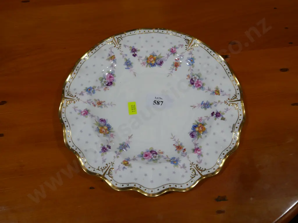 Royal Crown Derby plate Image 1++