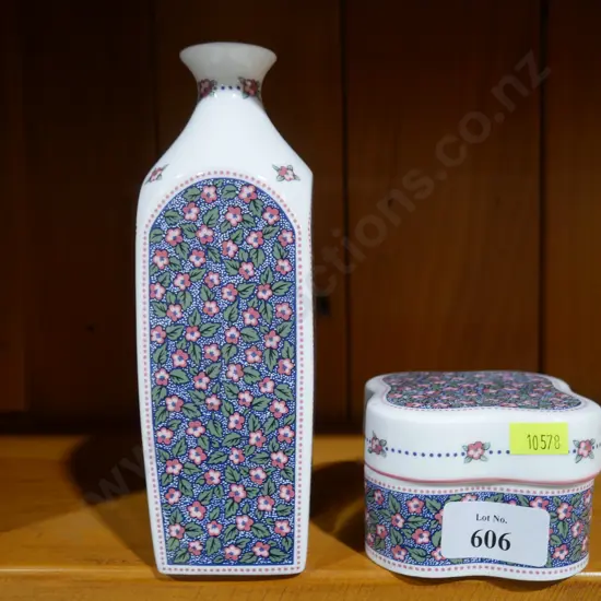 Royal Albert Charlotte Jenny Wren vase and trinket box