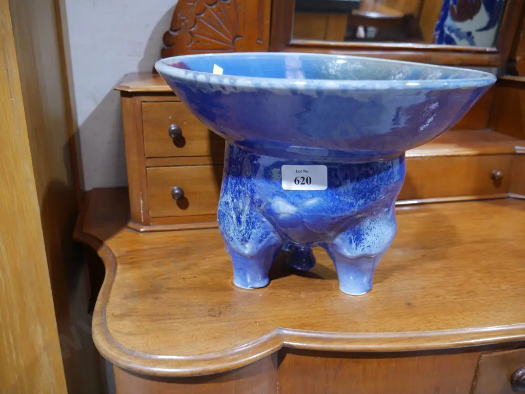 3-footed blue glazed bowl Image 1++