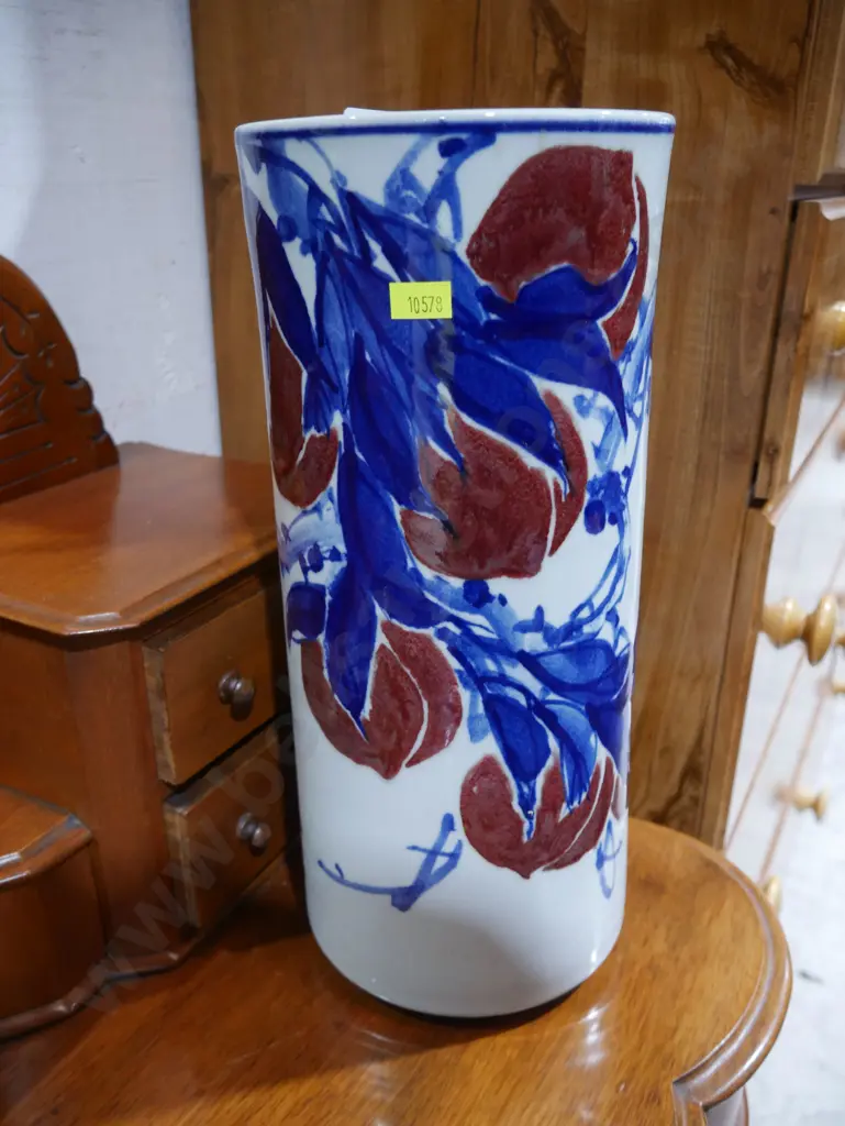 Oriental vase Image 1++