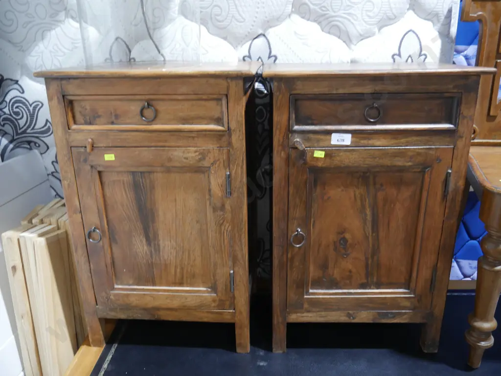 Two bedside cabinets Image 1++