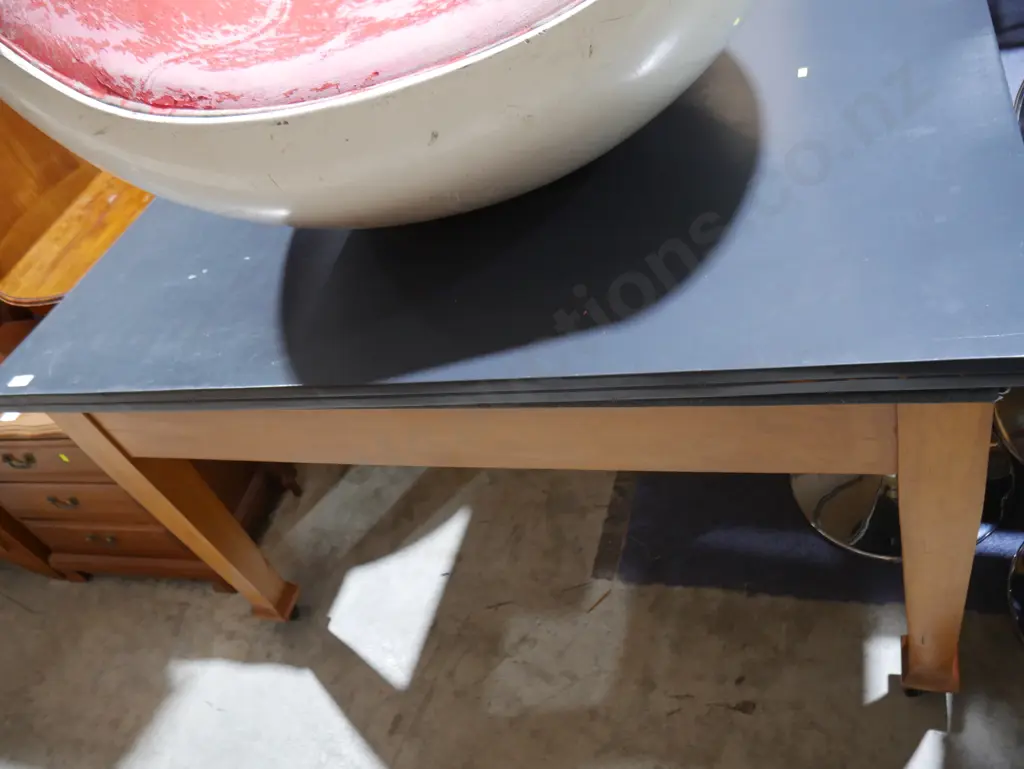 Games table Image 1++