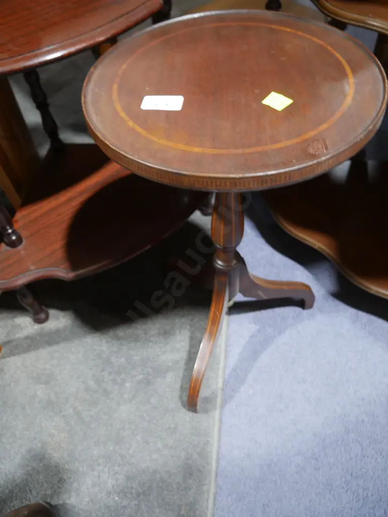 Wine table Image 1++