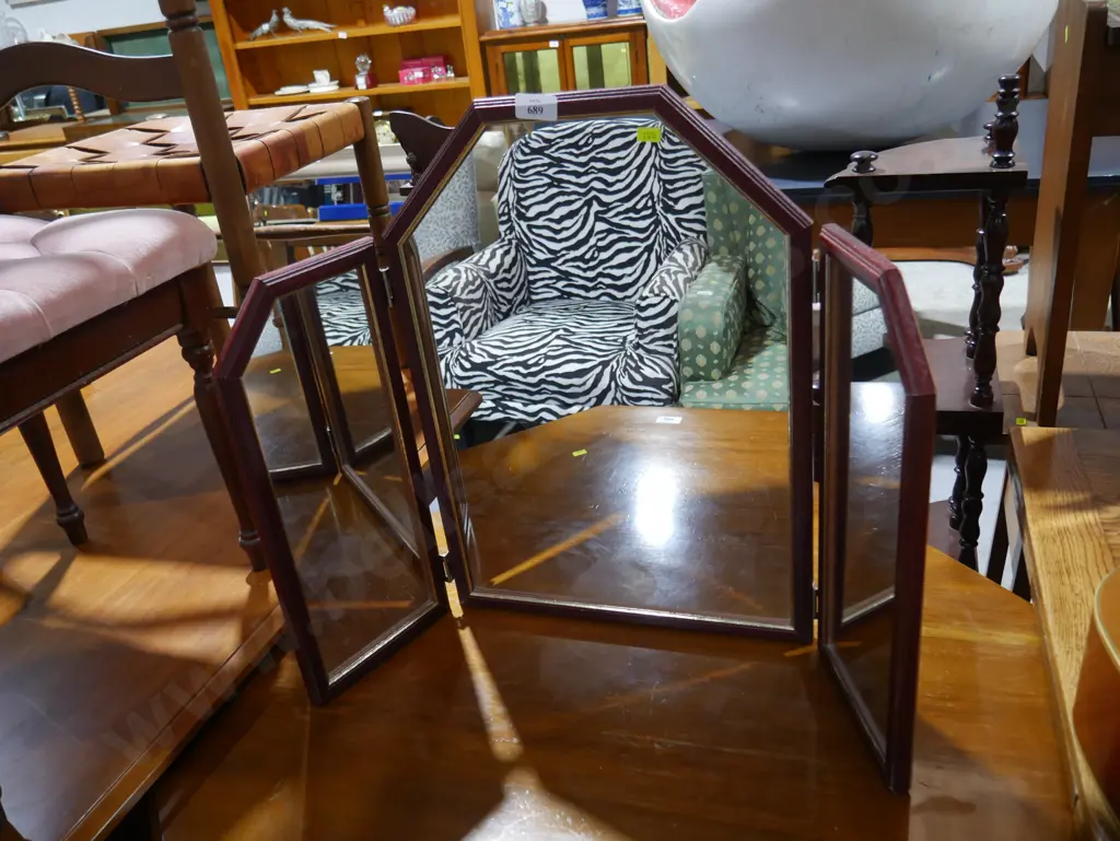 Folding mirror Image 1++