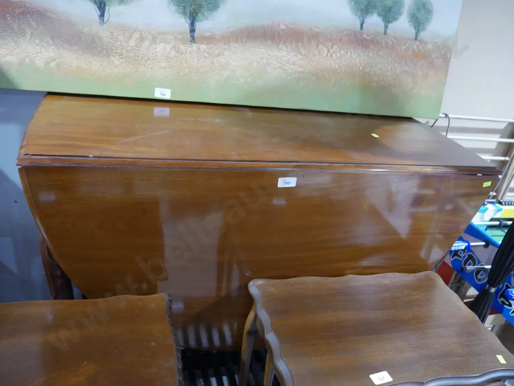 Drop leaf dining table Image 1++