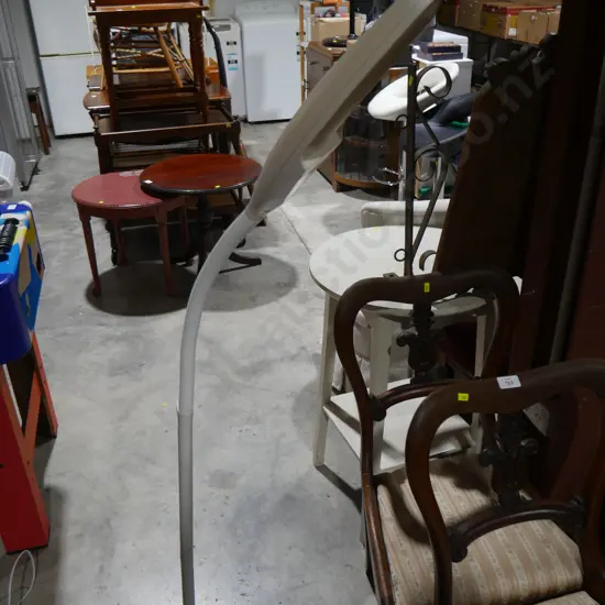 Floor lamp