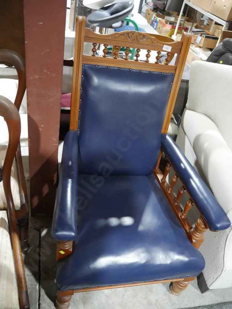 Gentleman's chair Image 1++