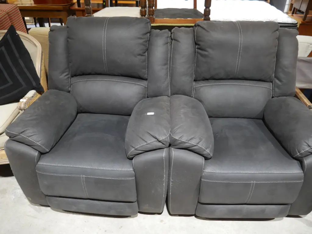 2 electric armchairs Image 1++