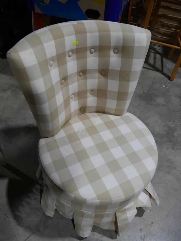 Bedroom chair Image 1++