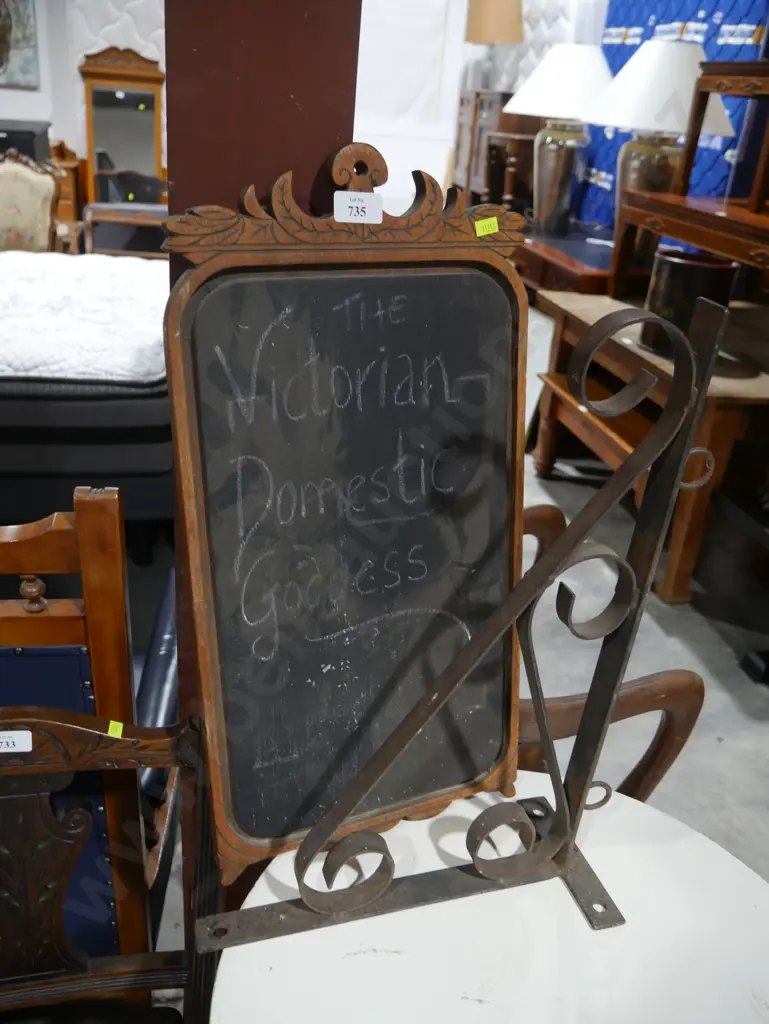 Blackboard and wall bracket Image 1++