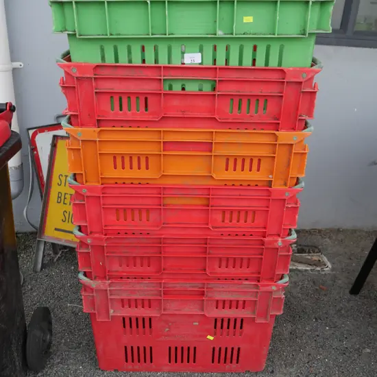 6 storage crates